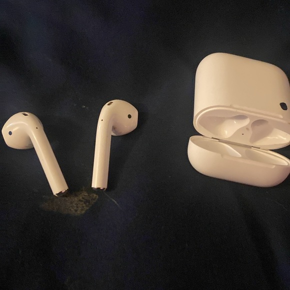 Like new air pods. Charged and ready to go. Air pods 100% and 50% case charged. - Picture 2 of 3